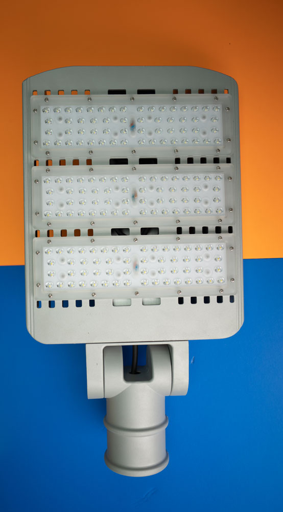 High Powered LED street light with photo sensor